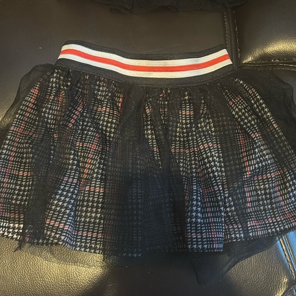 2  size 2T girls skirts - Picture 2 of 4
